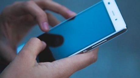 С сентября домовые чаты в России переводят в мессенджер МАХ